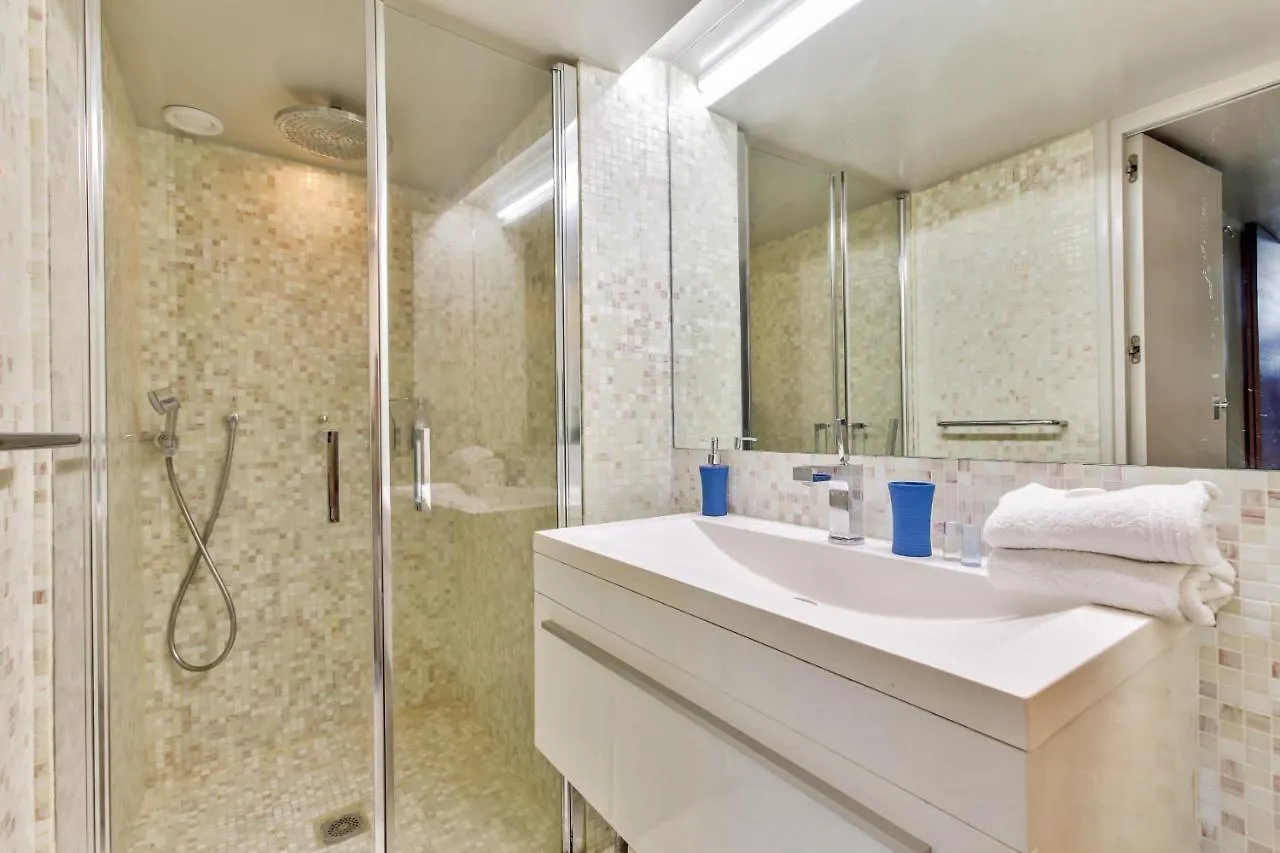 45-Atelier Paris Buttes Chaumont Apartment 0*,  France